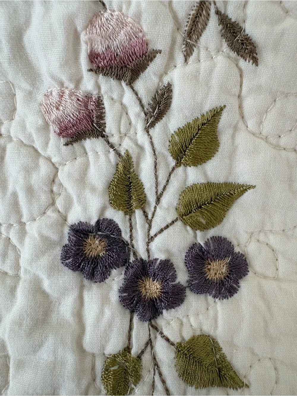 White 100% Cotton Quilt with Embroidered Lavender Floral Accents Size Queen